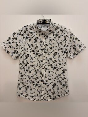 Ricky Singh Denim & Flower, Short-Sleeve Floral Button-Up Shirt